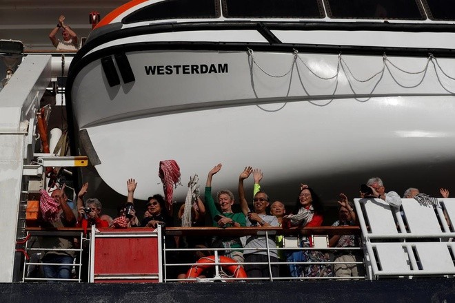 Nguy cơ lây nhiễm từ du khách trên tàu Westerdam đã rời Campuchia