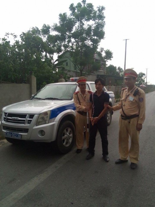 Thanh Hóa: Lực lượng CSGT Trạm quốc lộ 1A tuần tra bắt giữ đối tượng truy nã