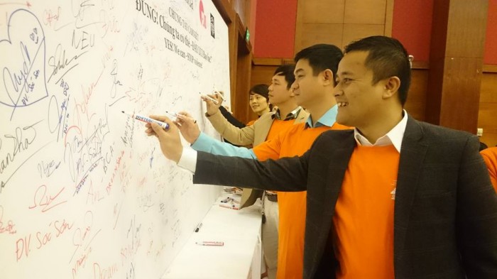 Giao trách nhiệm cho nam giới đẩy lùi bạo lực gia đình