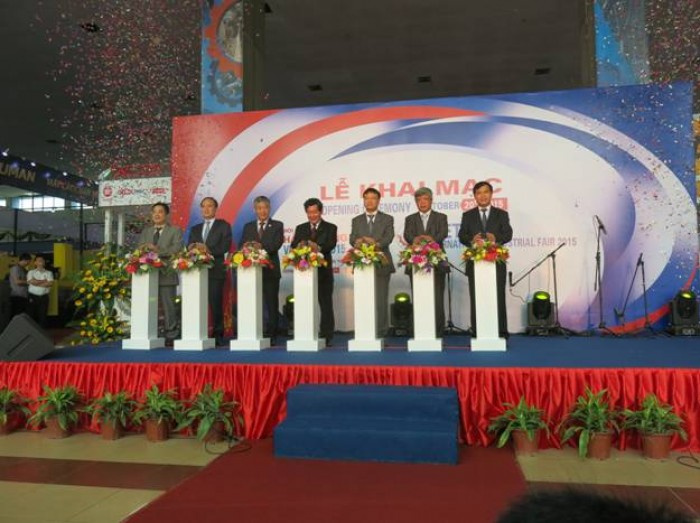 Khai mạc Hội chợ Quốc tế hàng Công nghiệp Việt Nam 2015