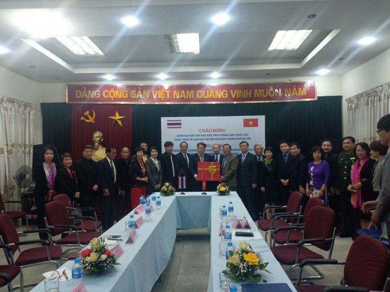 Đoàn đại biểu Hội Nhà báo tỉnh Chiang Mai thăm và làm việc với Hội Nhà báo Hà Nội