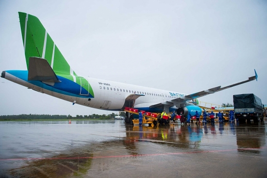 Cục Hàng không Việt Nam biểu dương nhân lực Bamboo Airways trong công tác phòng, chống thiên tai