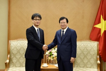 Phó Thủ tướng Trịnh Đình Dũng tiếp khách quốc tế