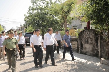 Phó Thủ tướng Thường trực thăm ngư dân Quảng Bình