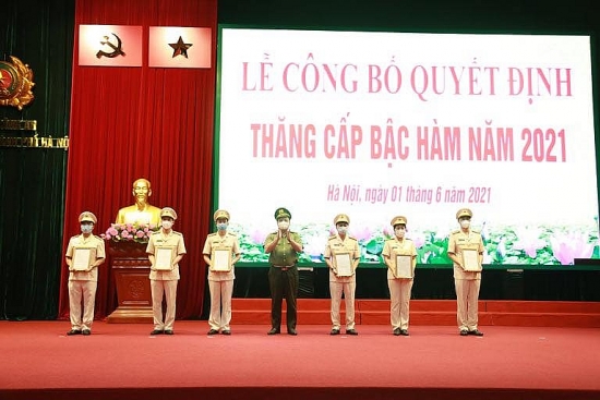 Công an thành phố Hà Nội: Công bố quyết định thăng cấp bậc hàm năm 2021