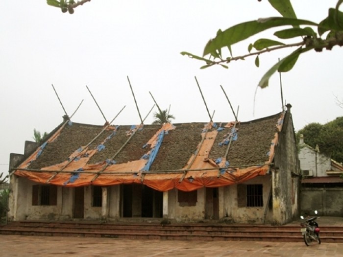 Xót xa đình làng Việt