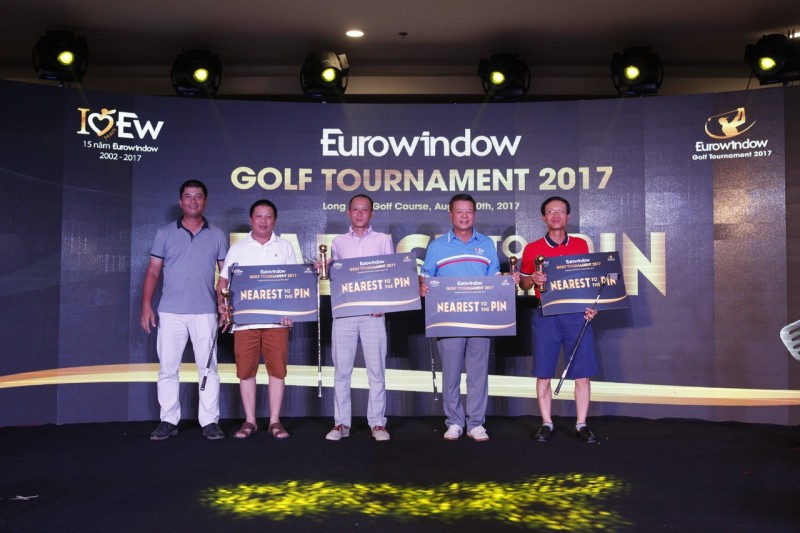 tung bung dem trao giai eurowindow golf tournament 2017