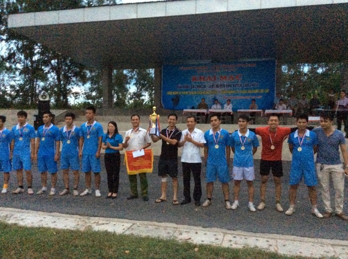 Giải bóng đá CNVCLĐ-LLVT huyện Phú Xuyên thành công tốt đẹp