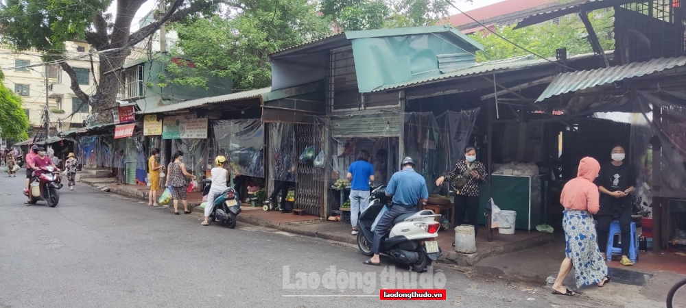 Ngăn chặn mầm dịch từ chợ dân sinh: Góc nhìn từ cách sắp xếp lại chợ Nam Đồng