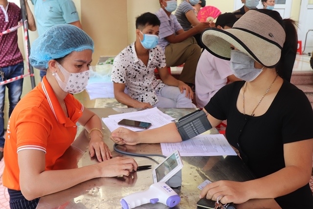 Huyện Phú Xuyên phấn đấu đến 15/9, 100% người trên 18 tuổi được tiêm vắc xin