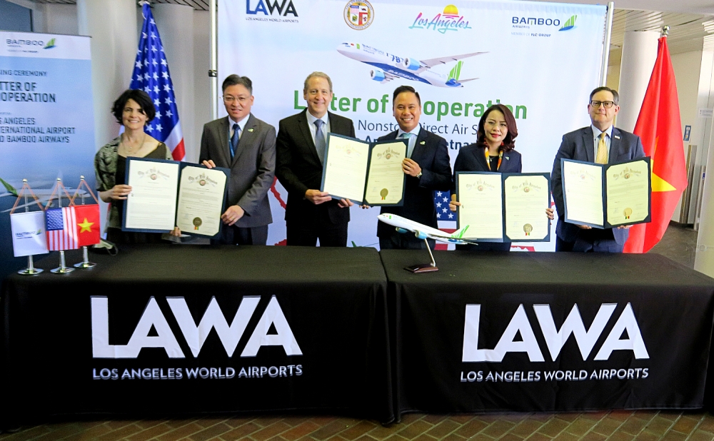 Bamboo Airways ký hợp tác 4 bên với Los Angeles xúc tiến đường bay thẳng Việt - Mỹ