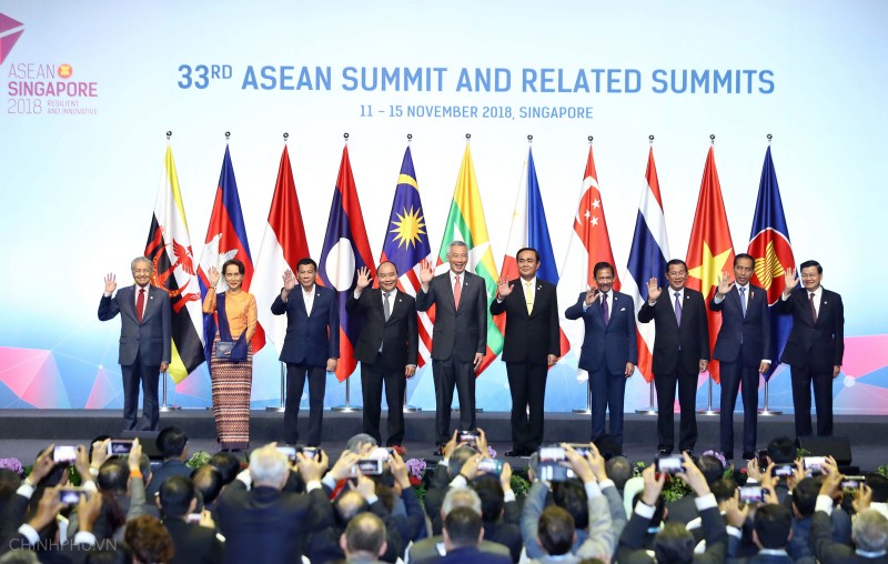 Thủ tướng kết thúc chuyến tham dự Hội nghị cấp cao ASEAN lần thứ 33