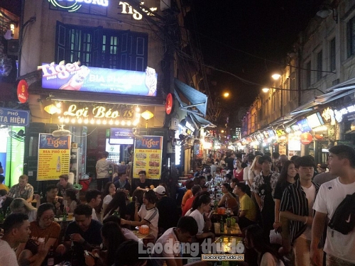 Cảnh giác các đối tượng "hai ngón" ở chợ đêm phố cổ Hà Nội