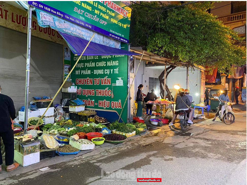 Phường Yên Hòa, quận Cầu Giấy: Chợ tạm gây mất mỹ quan đô thị