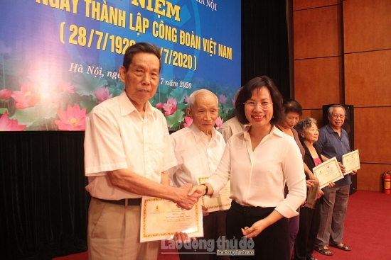 Liên đoàn Lao động Thành phố Hà Nội gặp mặt cán bộ hưu trí