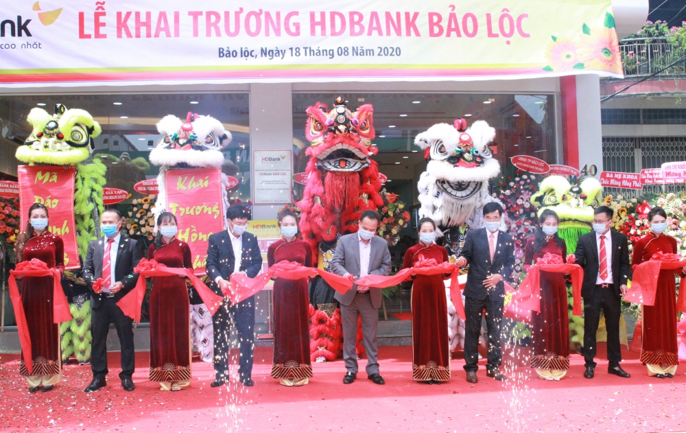 HDBank đưa vào hoạt động 4 điểm giao dịch mới trên khắp cả nước