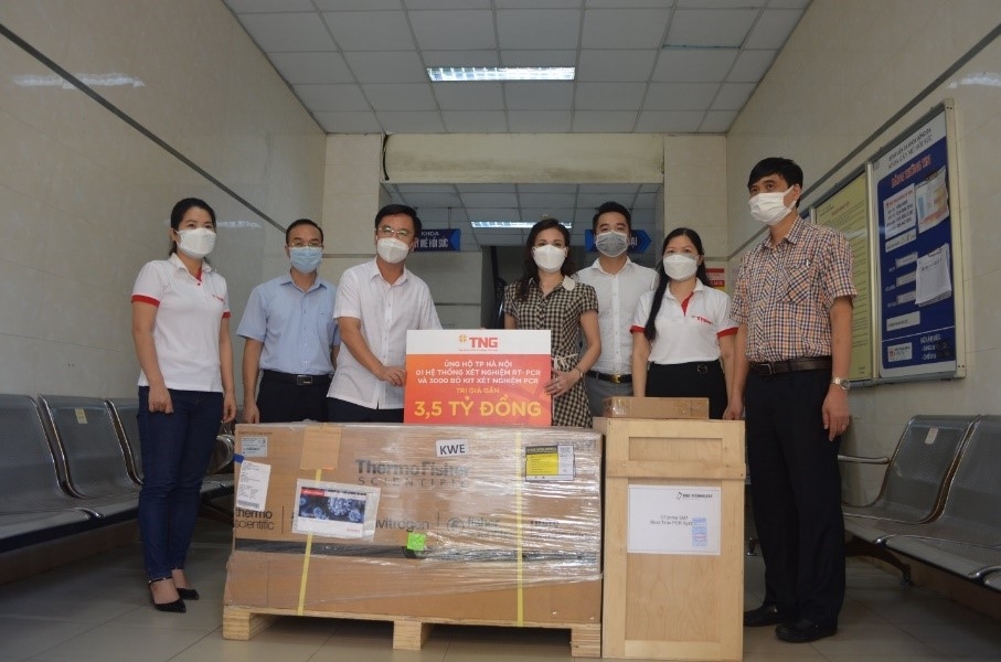 TNG Holdings Vietnam trao tặng Hà Nội máy xét nghiệm PCR