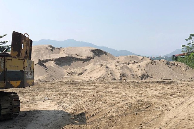 Khởi tố nhóm đối tượng tổ chức khai thác cát trái phép tại xã Khánh Thượng, huyện Ba Vì