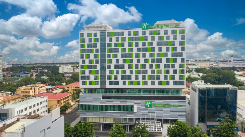 khach holiday inn suites saigon airport dat chung nhan 5 sao