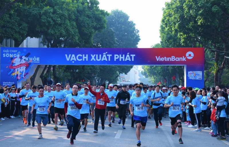 Giải chạy “Sống khỏe cùng VietinBank”: Lan tỏa và sẻ chia yêu thương