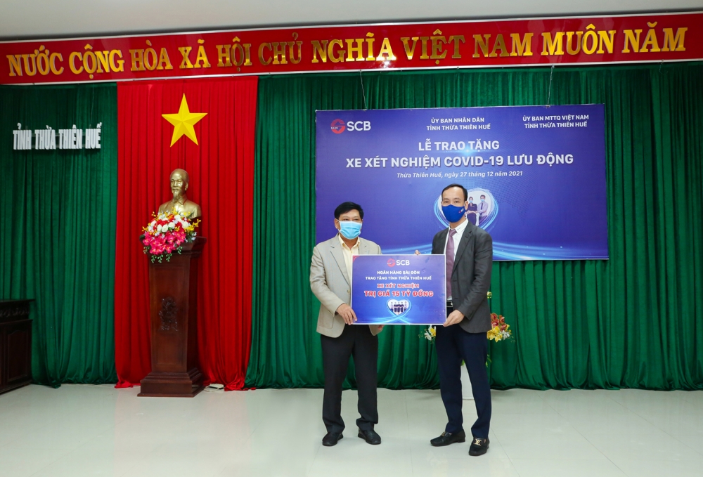 SCB trao tặng 3 xe xét nghiệm Covid-19 lưu động cho Hà Nội, Nam Định và Thừa Thiên Huế