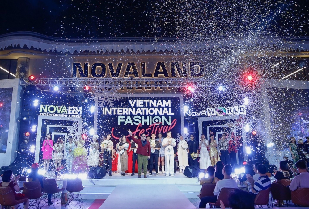 Thăng hoa cảm xúc với Lễ hội thời trang quốc tế Việt Nam 2021