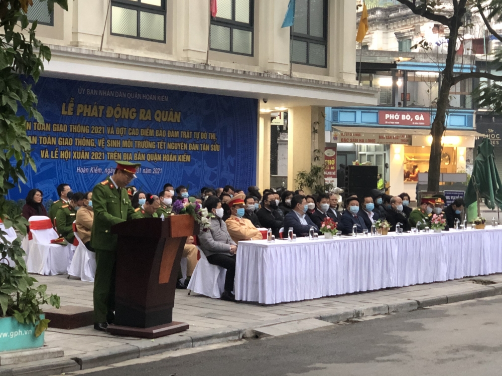 Quận Hoàn Kiếm ra quân bảo đảm trật tự đô thị, an toàn giao thông và vệ sinh môi trường