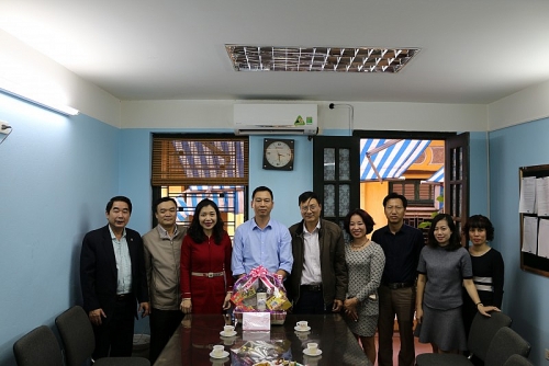 LĐLĐ quận Hoàn Kiếm thăm, chúc Tết CNLĐ Công ty Môi trường đô thị Hà Nội