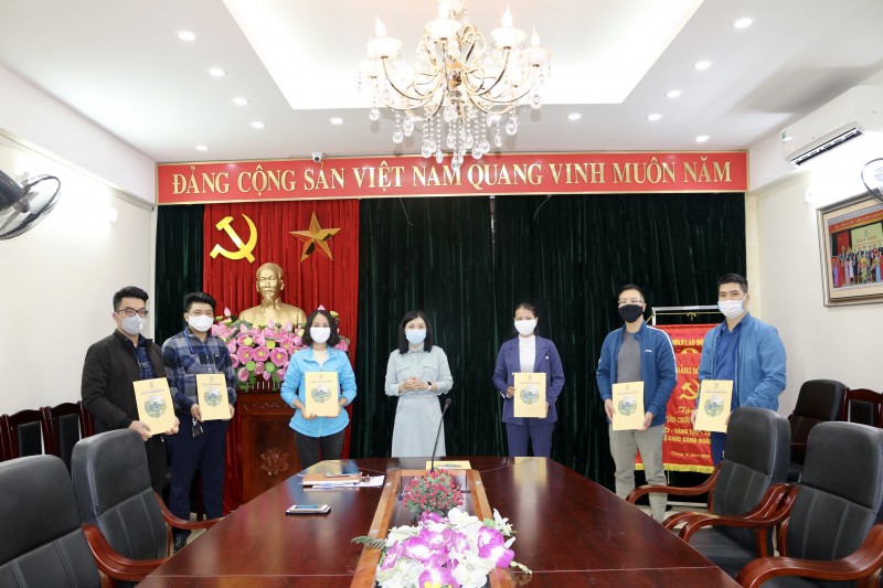 LĐLĐ quận Hoàn Kiếm sát cánh cùng người lao động phòng chống dịch Covid-19
