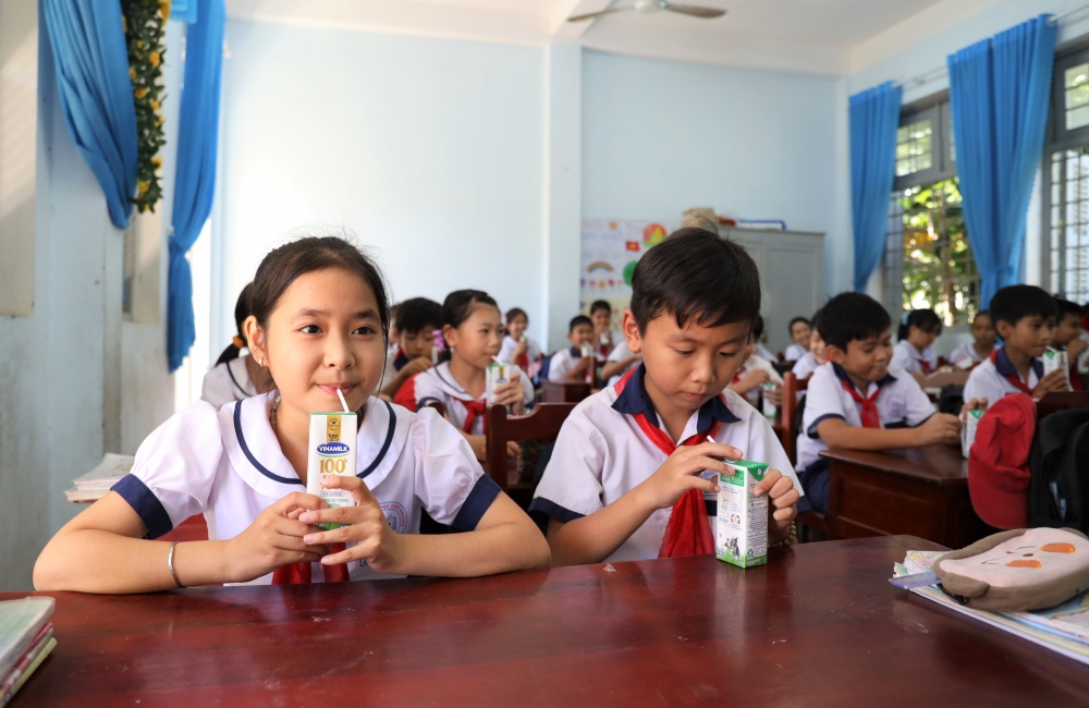 4 năm triển khai, Sữa học đường tỉnh Bến Tre “được lòng” cả thầy trò, phụ huynh