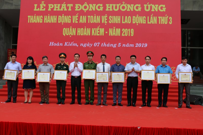 Quận Hoàn Kiếm phát động hưởng ứng tháng hành động ATVSLĐ năm 2019