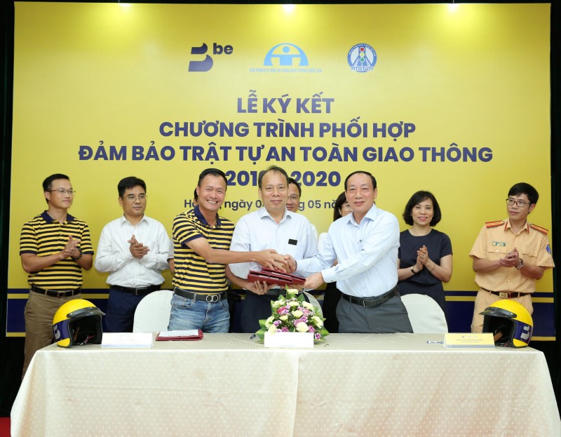 Công ty CP Be Group tặng 10.000 mũ bảo hiểm cho người dân có hoàn cảnh khó khăn