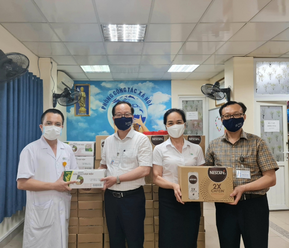 Nestlé Việt Nam hỗ trợ tuyến đầu chống dịch Covid-19