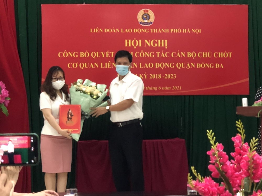 Bà Lê Thị Kim Huệ giữ chức Chủ tịch Liên đoàn Lao động quận Đống Đa