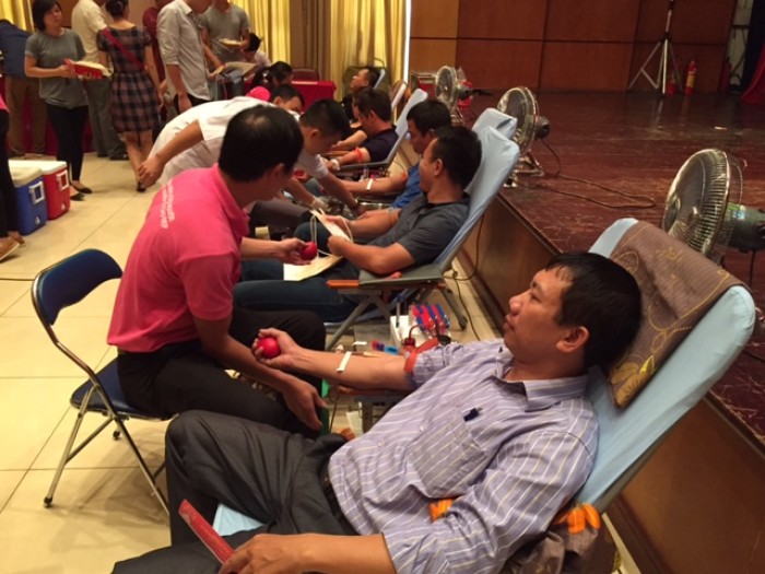 CBCNVC cơ quan LĐLĐ TP Hà Nội tham gia hiến máu tình nguyện