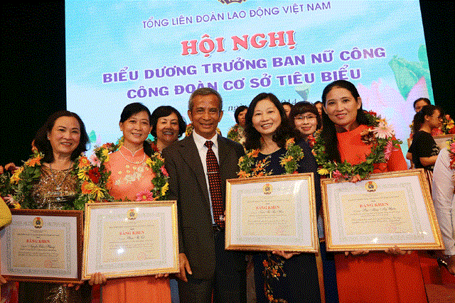 Khẳng định vai trò lao động nữ