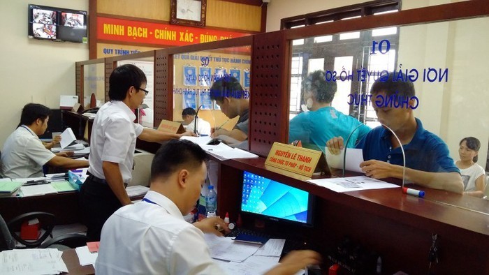 Hà Nội phát 12.000 phiếu khảo sát, đo lường sự hài lòng của người dân đối với một số dịch vụ công