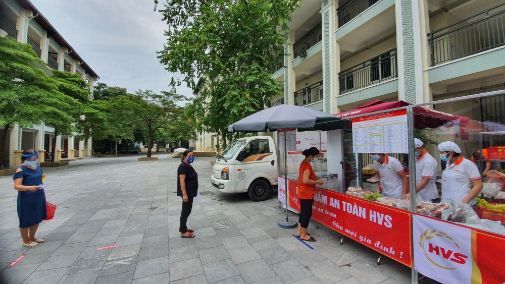 Quận Hoàn Kiếm triển khai điểm bán hàng lưu động đầu tiên tại phường Hàng Gai
