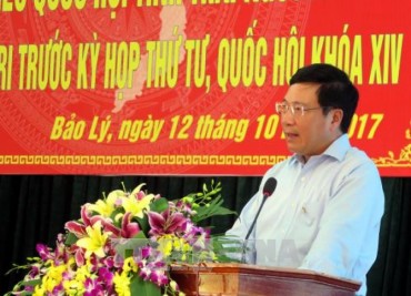 Phó Thủ tướng Phạm Bình Minh tiếp xúc cử tri