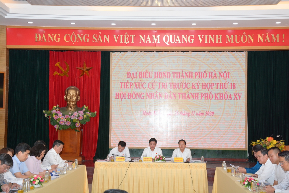 Đại biểu Hội đồng nhân dân Thành phố tiếp xúc cử tri quận Hoàn Kiếm