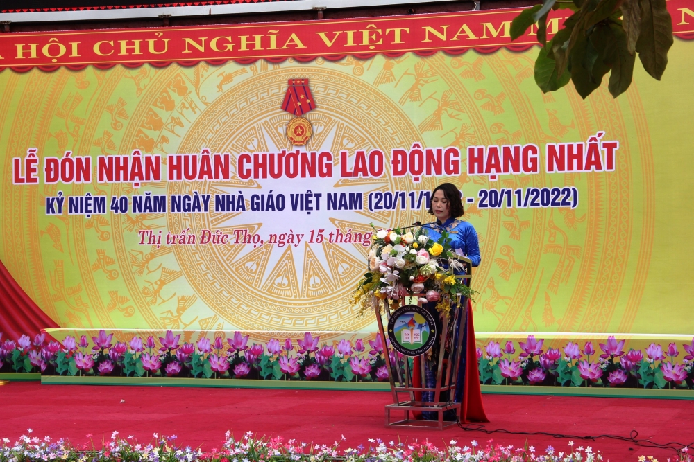 Hà Tĩnh: Trường Tiểu học thị trấn Đức Thọ đón nhận Huân chương Lao động hạng Nhất