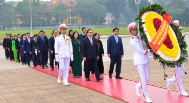 Lãnh đạo TP Hà Nội viếng Chủ tịch Hồ Chí Minh và tưởng niệm các Anh hùng liệt sĩ