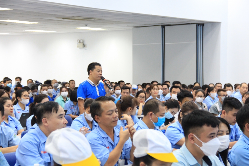 Lãnh đạo thành phố Hà Nội đối thoại với công nhân lao động Thủ đô