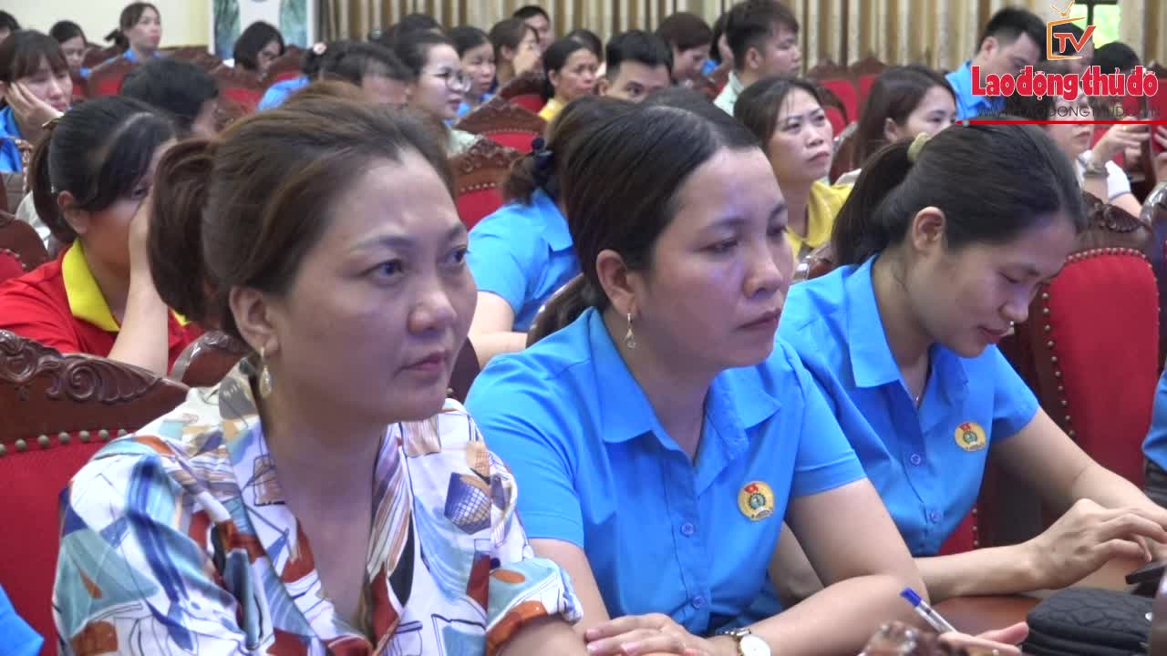 Hội nghị gặp gỡ, đối thoại giữa Chủ tịch UBND huyện Ứng Hòa với công nhân, người lao động