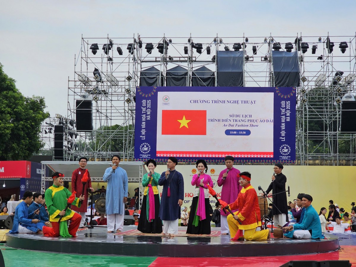 Lễ hội văn hoá Thế giới tại Hà Nội thắt chặt tình hữu nghị giữa các Quốc gia