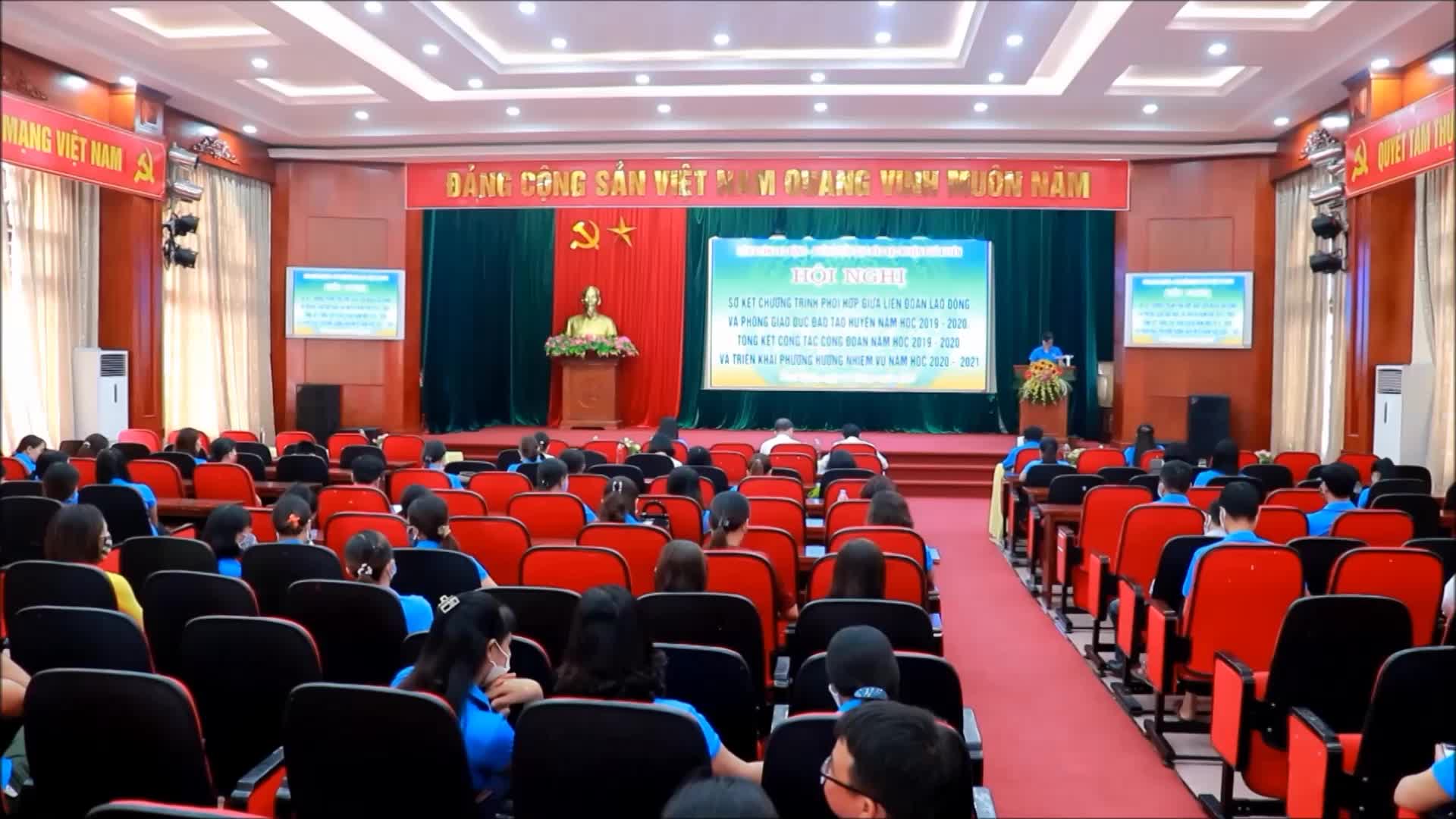 Hội nghị tổng kết hoạt động công đoàn khối giáo dục huyện Phú Xuyên